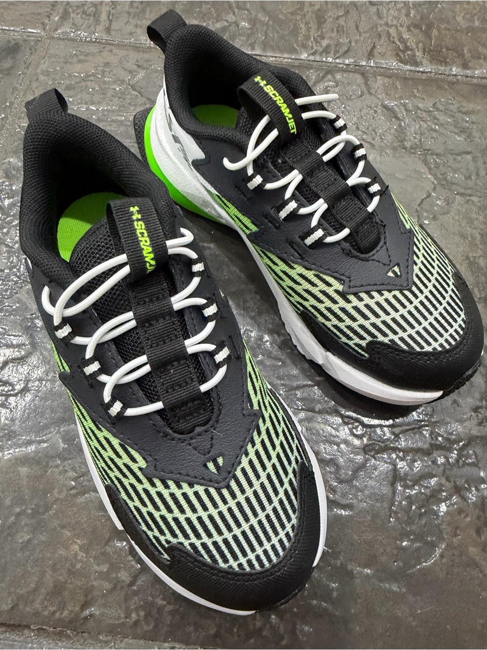 Under Armour Scramjet Black Green Kids Running Shoes Size 12K